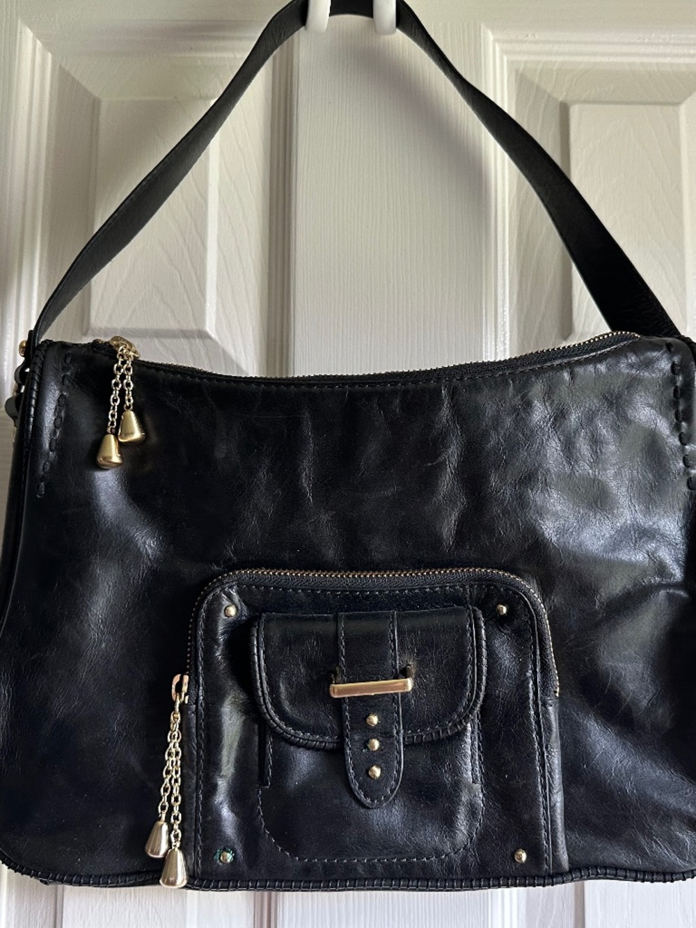 VTG Tre Vero Black Leather Shoulder Bag with Gold Hardware Satchel Details